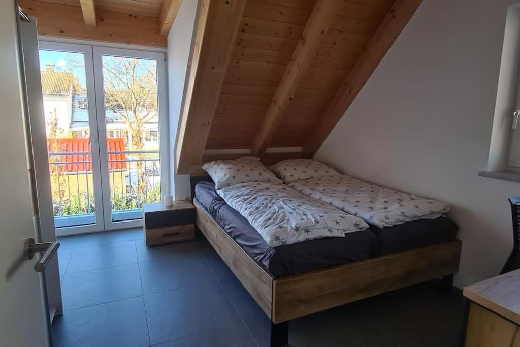 Moderne Ferienunterkunft/Wohnung Burgthann Extérieur photo