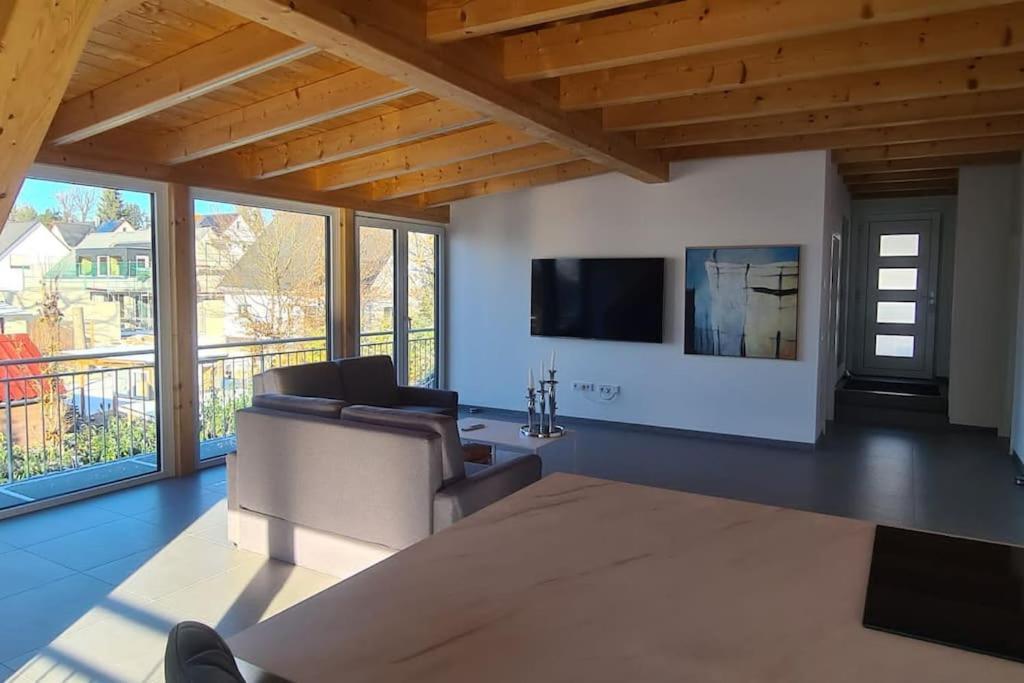 Moderne Ferienunterkunft/Wohnung Burgthann Extérieur photo