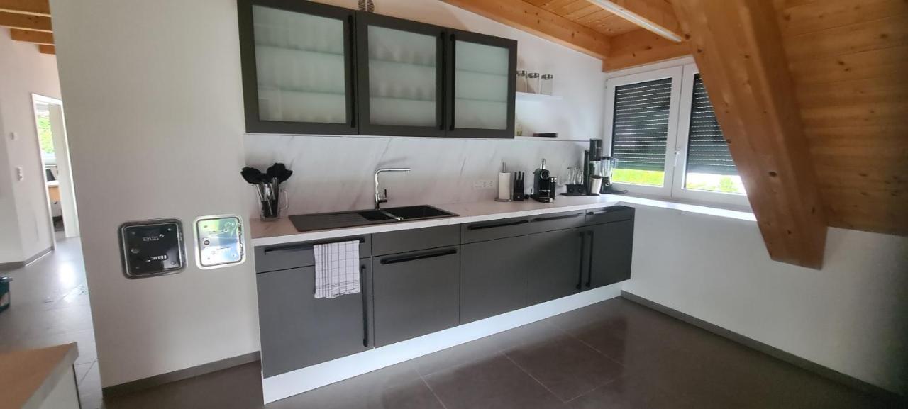 Moderne Ferienunterkunft/Wohnung Burgthann Extérieur photo